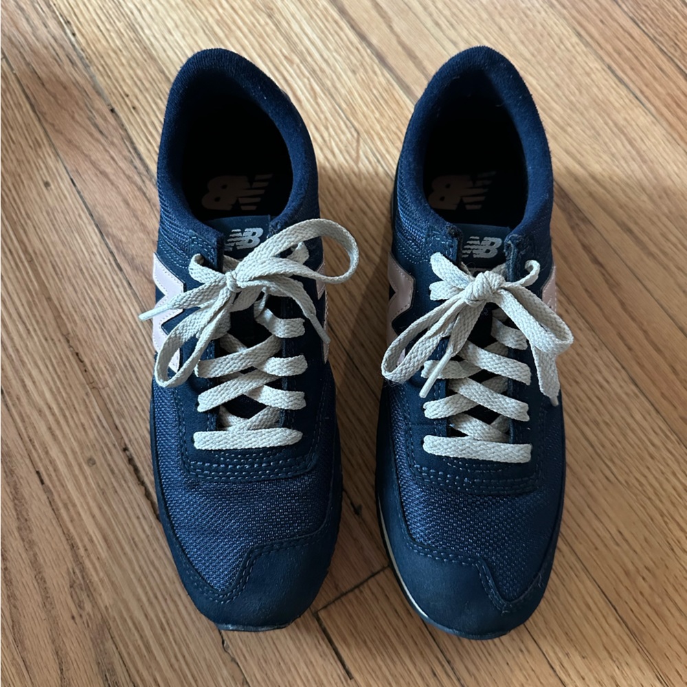 New Balance 620 Navy & Pink size 5.5